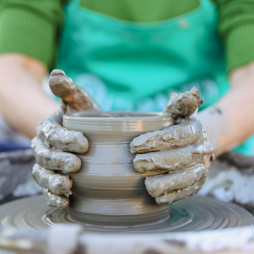 ANDRIA (BAT) WORKSHOP DI CERAMICA 26 SETTEMBRE LAVORAZIONE AL TORNIO MASSERIA FEMMINA MORTA